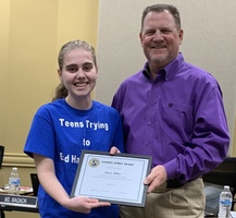 Bo Naugle Presents Grace Miller with the Sandite Spirit Award